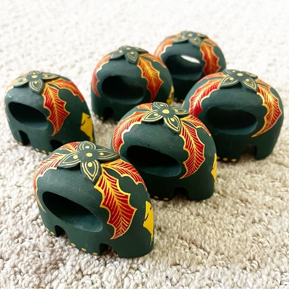 Green Elephant Wooden Napkin Rings Hand Painted Red Gold Holly Christmas 6x READ - Picture 2 of 8